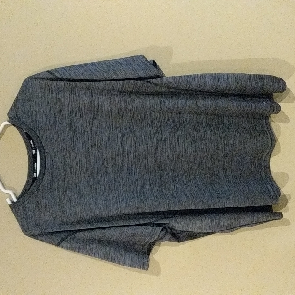 Tek Gear Dry Tek Tshirt in a grey space pattern